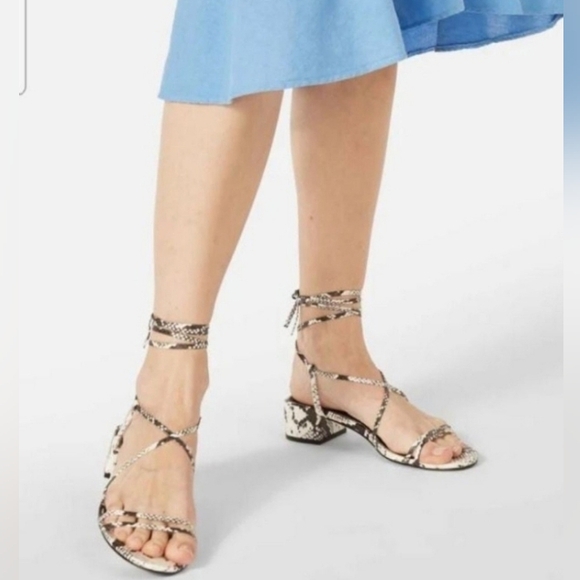 Going Steady Strappy Heel Sandal Size 8.5 MSRP $59.95 - Picture 5 of 7